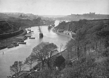 Whitby, från Larpool, c1896