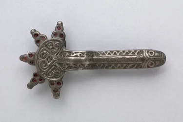 Fibula, 500-tal