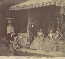 [Gruppporträtt av familjerna Antoine och Höusermann], 1850-60-tal.