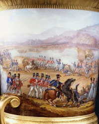 Detalj från en Berlin guldslipad smal campanavas och sockel av Wellington Service-typ, mättad 1817, målad med en scen från slaget vid Vittoria, 1817