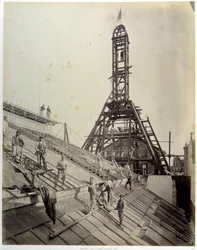 Byggandet av Paris nationella diskontkontor (eller CNEP: en av de fyra banker som grundade BNP Paribas): arbetare på glas och byggnadsställningar (maj 1881). Paris, BHVP.