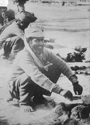 Indisk soldat laga mat i Frankrike, 1914-15
