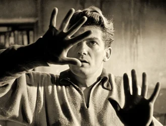Jean Marais spelar rollen som Orpheus, 1950