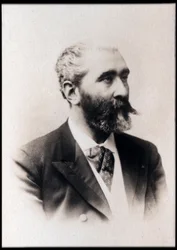 Porträtt av Jose Maria de Heredia (1842-1905), fransk poet.