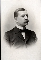 Porträtt av Salomon August Andree (1854-1897), svensk ingenjör, fysiker, flygfart och polarforskare.