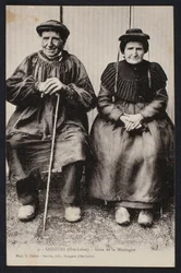 Vykort föreställande bergsfolk i Saugues, Haute-Loire, ca 1900