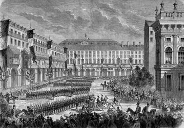 En genomgång av trupperna som passerades av den italienske kungen Victor Emmanuel II (Victor-Emmanuel) (Vittorio Emanuele) i Turin den 7 juni