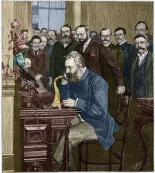 Alexander Graham Bell (1847-1922) invigde långdistanslinjen New York-Chicago den 18 oktober