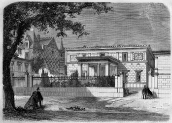 Forntida arkitektur: utsikt över fasaden av "Prins Napoleons" pompeianska hus (1822-1891) byggt av arkitekten Alfred Normand. Paris, rue Montaigne