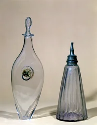 Nappflaskor, 1700-1800-tal (glas)