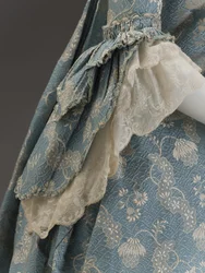 Blå klänning, ca 1760 (silkebrokad)