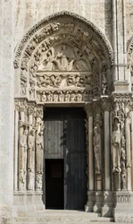 Cathedrale de chartres, viken till vänster om den kungliga porten mot väster sa uppstigningen
