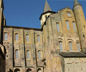 Church of St. Foy, påbörjad c.1050 av abbot Odolric