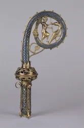 Crozier föreställer St. Michael som besegrar draken (guld och emalj)