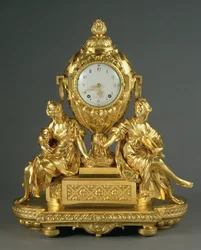 Tidig Louis XVI Mantel Clock, c.1765 (ormolu)
