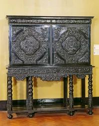 Endymion skåp, franskt, ca. 1650 (ebenholts, på en slaktkropp av ek och tall)