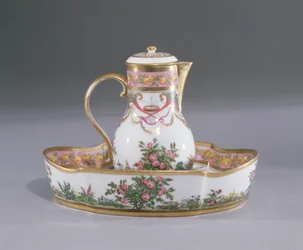 Ewer och bassäng, tillverkad i Paris (porslin)