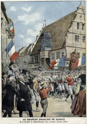 Franska flaggan svävar igen på gatorna i Molsheim, Alsace, under sportmässan i "Le Petit Journal" den 4 juli