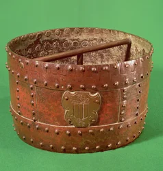Kornmått med Senlis vapen, 1630 (koppar)