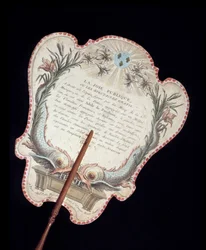 Handskärm. Tillbaka. Färggravyr på kartong som skyddade ansiktet från eldsvärmen. Frankrike 1700-talet. Paris, Musée Carnavalet