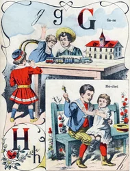 Bokstaven G H: station och skallra. Gravyr i "ABC des joux pour petits boys". Avbildning av Pont-a-Mousson, Louis Vagne, tryckare-förlag, sent 1800-tal. Mått: 32,5x25 cm