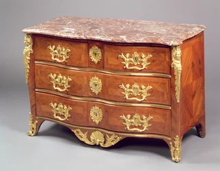 Louis XV Commode av Francois Garnier c.1730 (ormolu och intarsia på tulpanved)