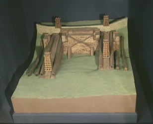 Modell av Julius Caesars konstruktioner (101-44 f.Kr.) framför Avaricum (Bourges) 52 f.Kr.