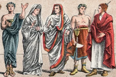 Religiösa dräkter i antiken: från ett porträtt av en grekisk präst, offerminister, en vestal, pretress i antikens Rom och en store påve i antikens Rom (Pontifex maximus), en popa och en flamino (flamen) romersk präst hängiven till gudstjänsten av o