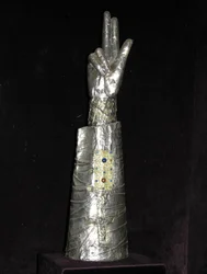 Relikvieskrin från St. George (silver och trä)