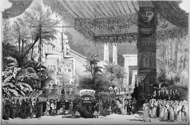 Representation av en opera: "" Aida"" av Giuseppe Verdi (1813-1901). Avenue des Sphinx vid portarna till Thebe (2:a målningen, 2:a akten). Dekor av Lavastre Young (Jean Baptiste Lavastre