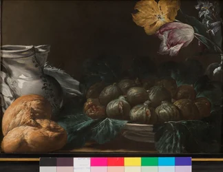 Stilleben med tallrik med fikon, kanna, blommor och bröd, 1740-50