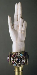 Rättvisans hand, från skatten från St. Denis (elfenben och ädelstenar) (se även 154946)