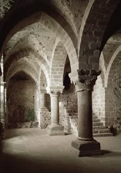 The Old Almonry, inre vy av klostret
