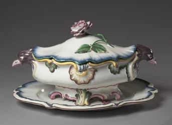 Terrin, tillverkad av Strasbourg Factory, ca 1750