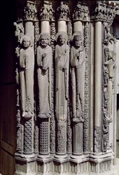 Okänd figur, kung Salomo, drottningen av Saba och kung David, jambfigurer från den kungliga portalen, 1140-55
