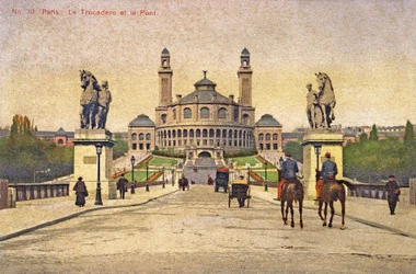 Utsikt över Trocadero och Pont d