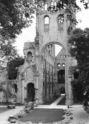 Utsikt över kyrkans interiör, c.1052-67