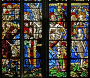 Fönster w51 som visar Via Crucis, korsfästelsen, depositionen och Pieta