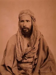 Porträtt av en egyptisk beduin (sepiafoto)