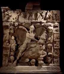Gallo Roman Art: relief som visar Mithra, ljusets gud med tjuren. Från ett Mithraeum-tempel. 50 f.Kr.-100 e.Kr. Metz. Museum of Fine Arts