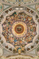 Antagandet av den välsignade jungfrun, känd som "Änglarnas kör som spelar musik", Dome of the transept, från 1534 (fresk)