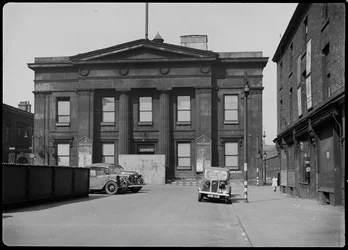 Rådhuset, Bexley Square, Salford, 1942.