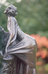 Wendy, detalj från statyn av Peter Pan, 1912 (brons) (detalj)
