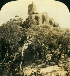 The Look-Out Rock, Buffalo Ranges, Victoria, Australien, c1909.