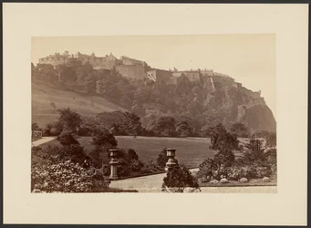 Edinburgh Castle från West Princes Street Gardens