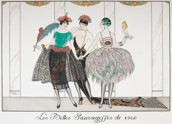 Les Belles Sauvagettes de 1920. Tre kvinnor i rad bär exotiska klänningar.