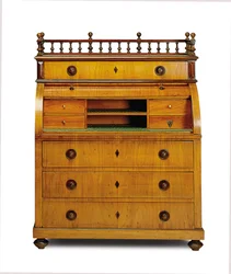 Biedermeier sekretärskommod, andra kvartalet av 1800-talet (valnöt och mahogny)