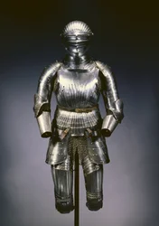 Stäng hjälm och partiell rustning i Maximiliansk stil, Nürnberg, ca 1525