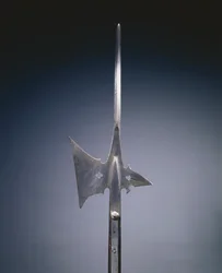 Hellebard, ca 1520 (stål och trä)