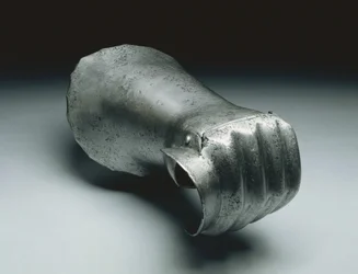 Joustinghandske, c.1560-80